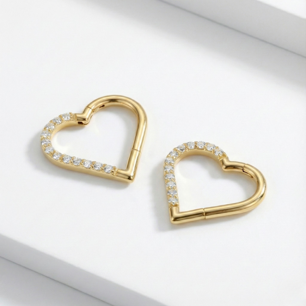 Titanium Segmented Clicker With Zircons - Heart - Piercing Planet