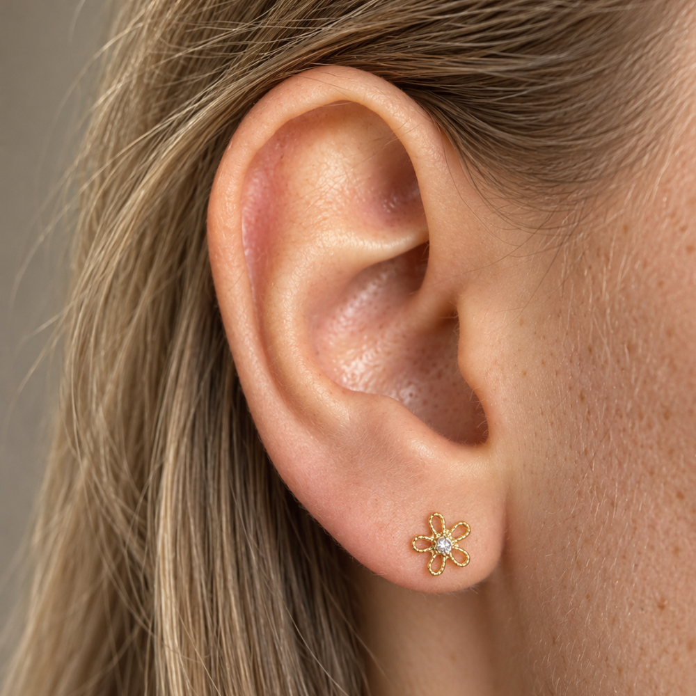 Titanium Labret decoratieve azuurblauwe bloem met zirkonia op het oor